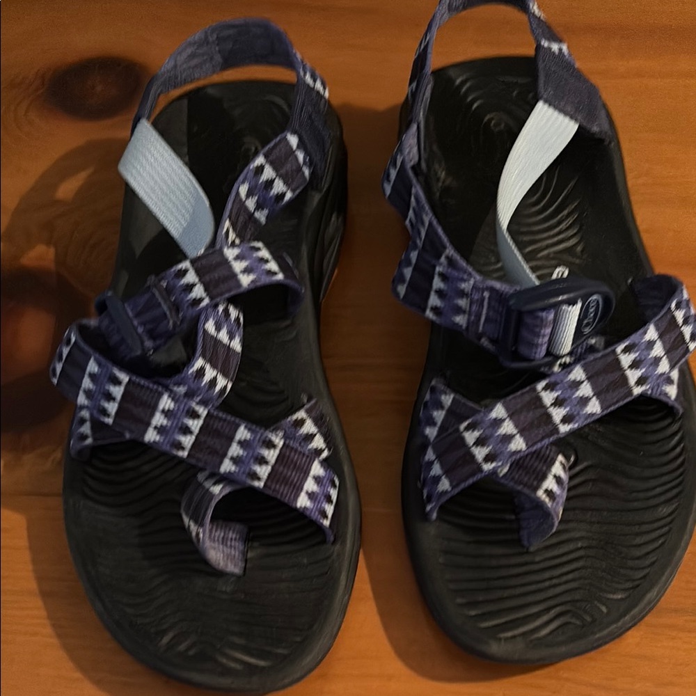Chaco Patterned Sandals - Blue and Black size 8m